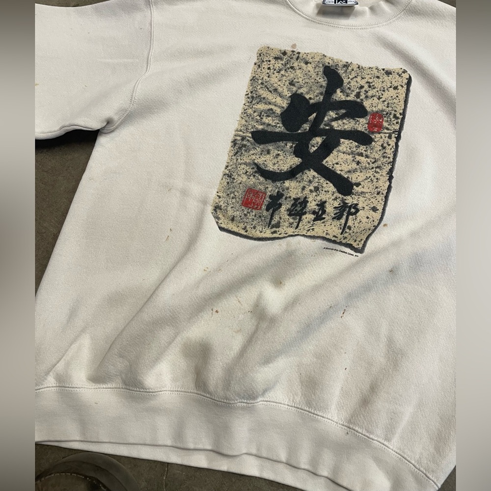 Vintage Chinese Lettering Crewneck Sweatshirt - Picture 7 of 7